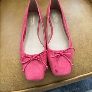 Liz Claiborne -Flushing Square flats